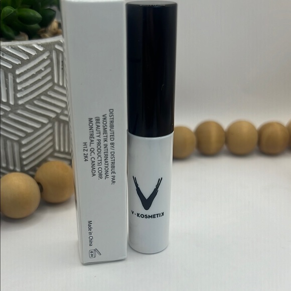 Vkosmetik Eyeshadow Primer - Picture 3 of 6